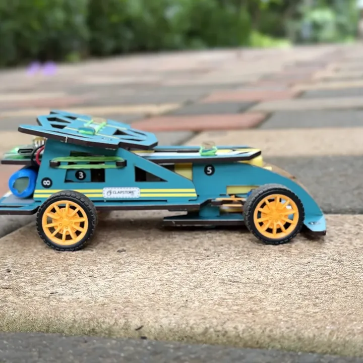A customer's built Bolt Racer on paving bricks